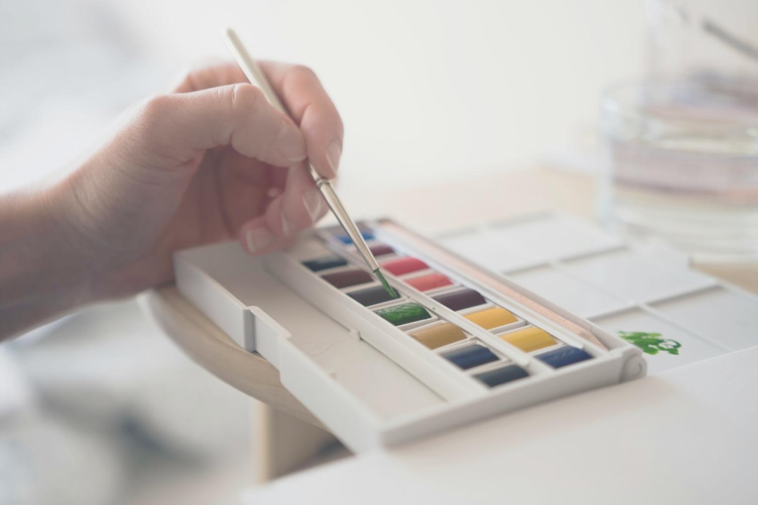 Strumenti e materiali professionali per tecniche di disegno avanzate